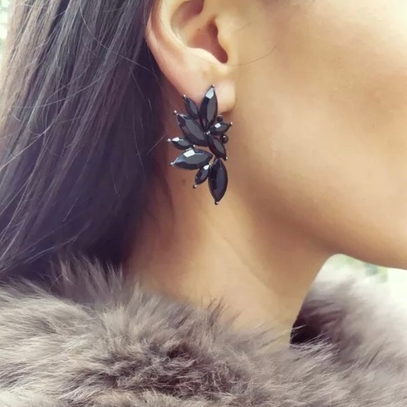 5/$25 Black Crystal Cluster Statement Earrings - Picture 2 of 4